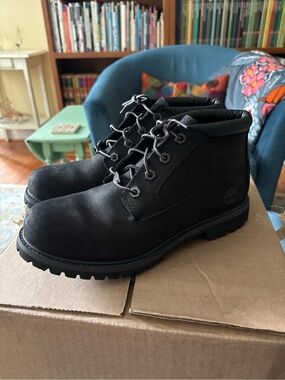 Timberland Women’s Nellie Waterproof Chukka Boots Black Nubuck Size 8.5M 23398